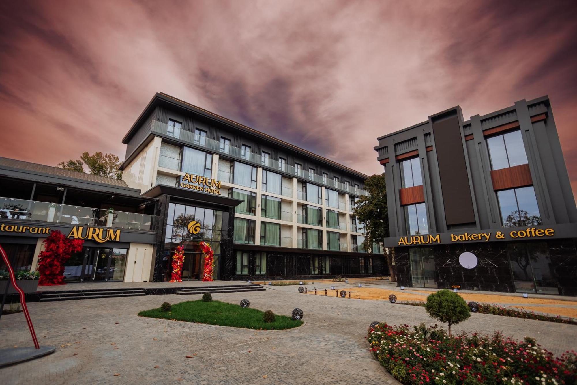 שימקנט Aurum Garden Hotel מראה חיצוני תמונה