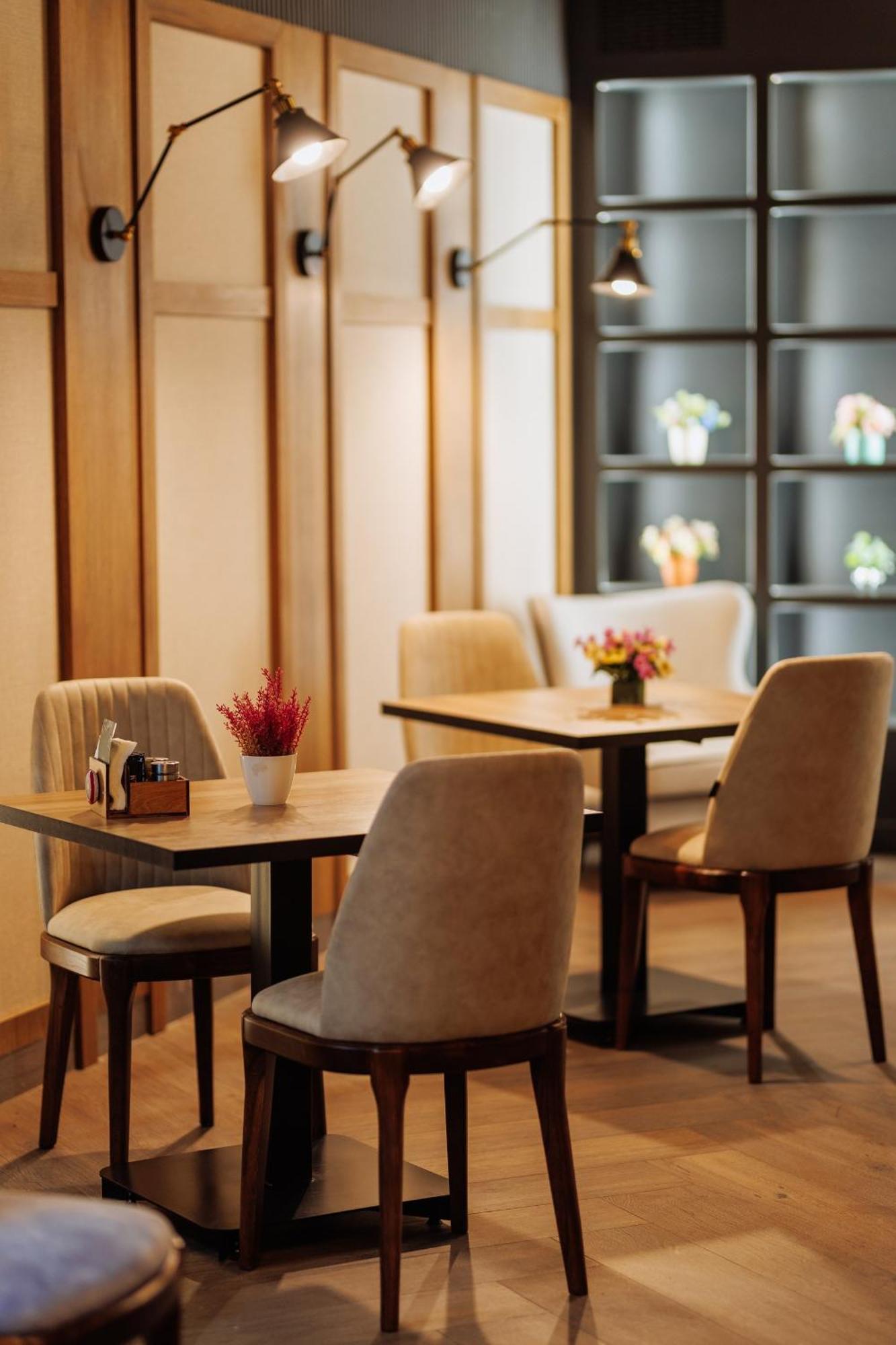 שימקנט Aurum Garden Hotel מראה חיצוני תמונה